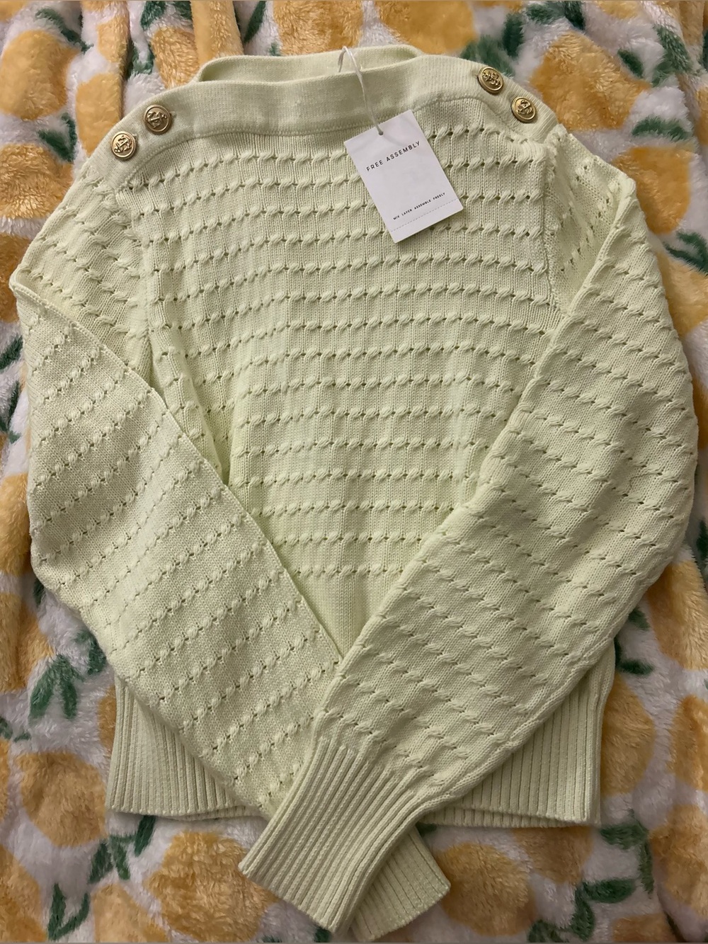 Free Assembly long sleeve